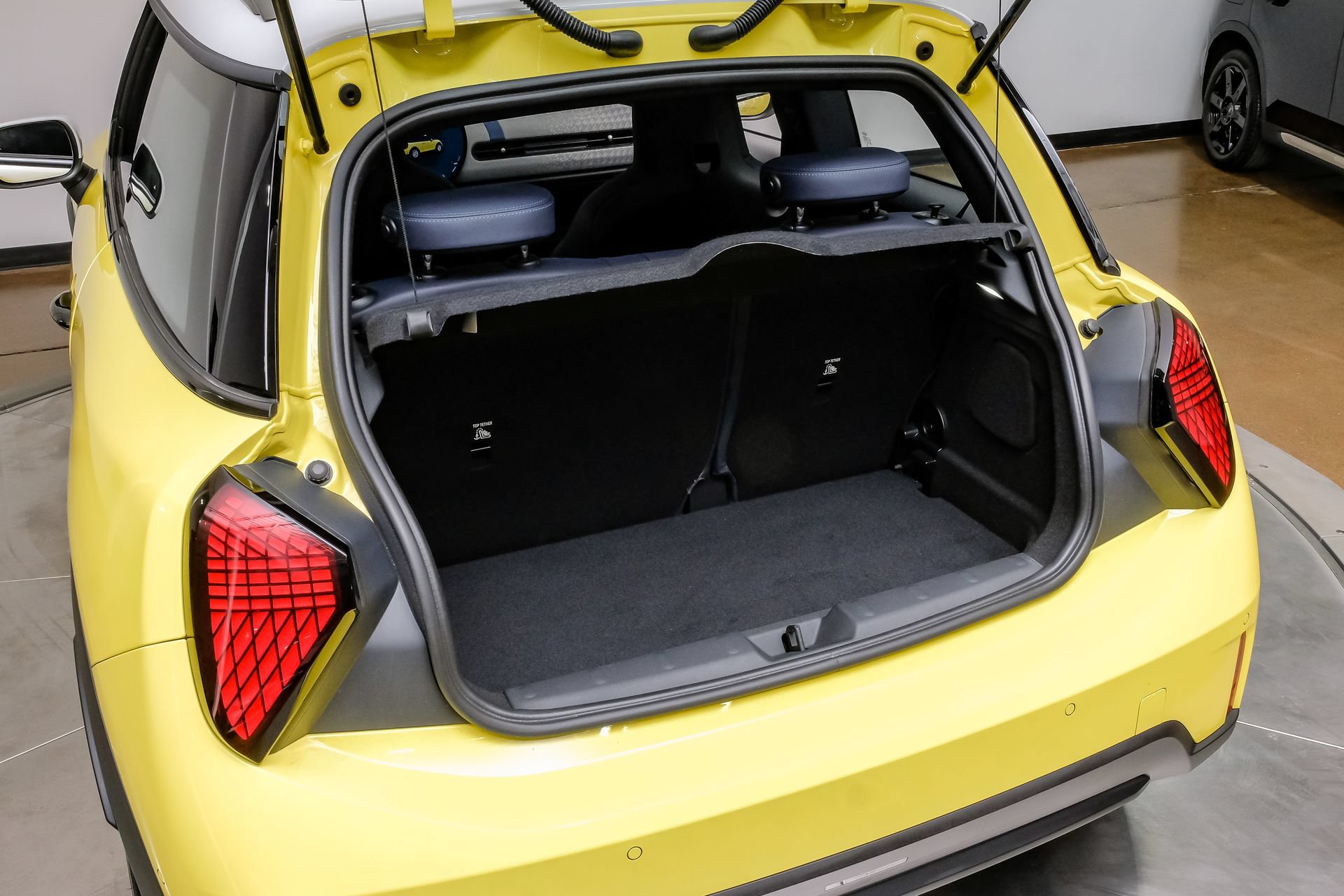 Used 2025 MINI Cooper S FWD image 43