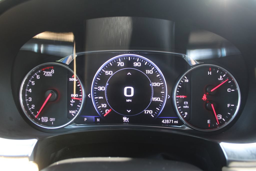 Used 2023 Chevrolet Traverse Premier FWD image 35