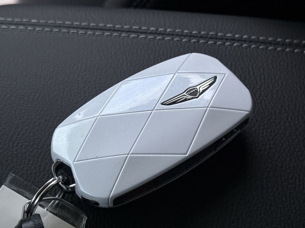 New 2025 Genesis G70 2.5T image 29