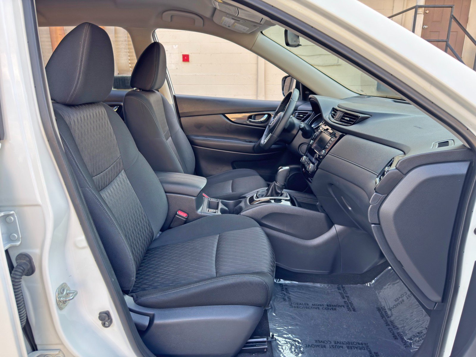 Used 2018 Nissan Rogue SV w/ Premium Package AWD/4WD image 14
