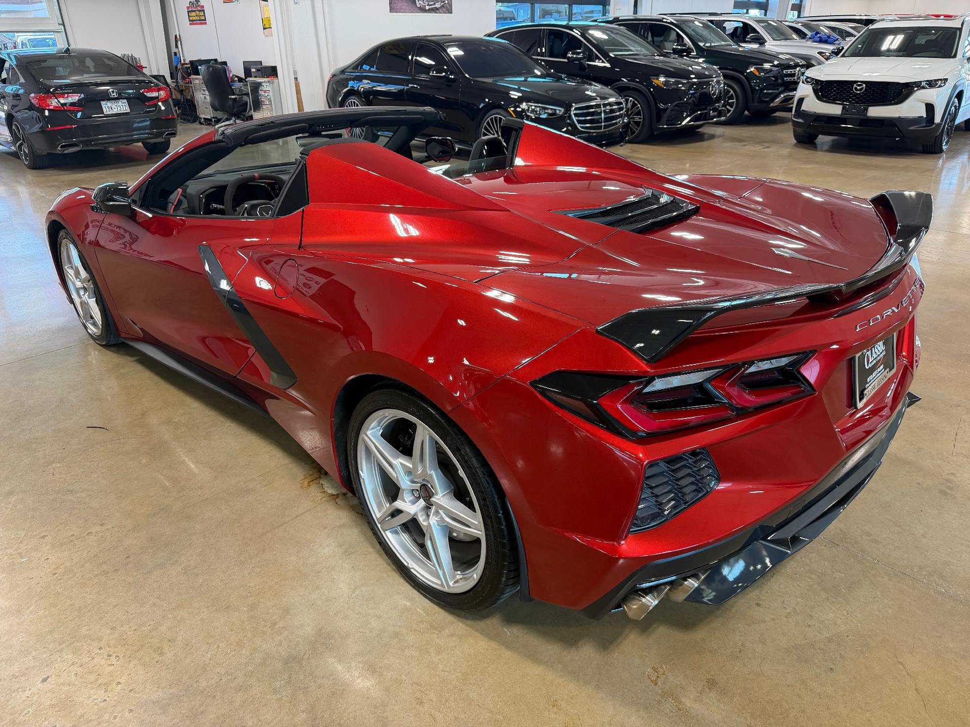 Used 2023 Chevrolet Corvette Stingray Preferred Conv w/ Z51 Performance Package RWD image 5