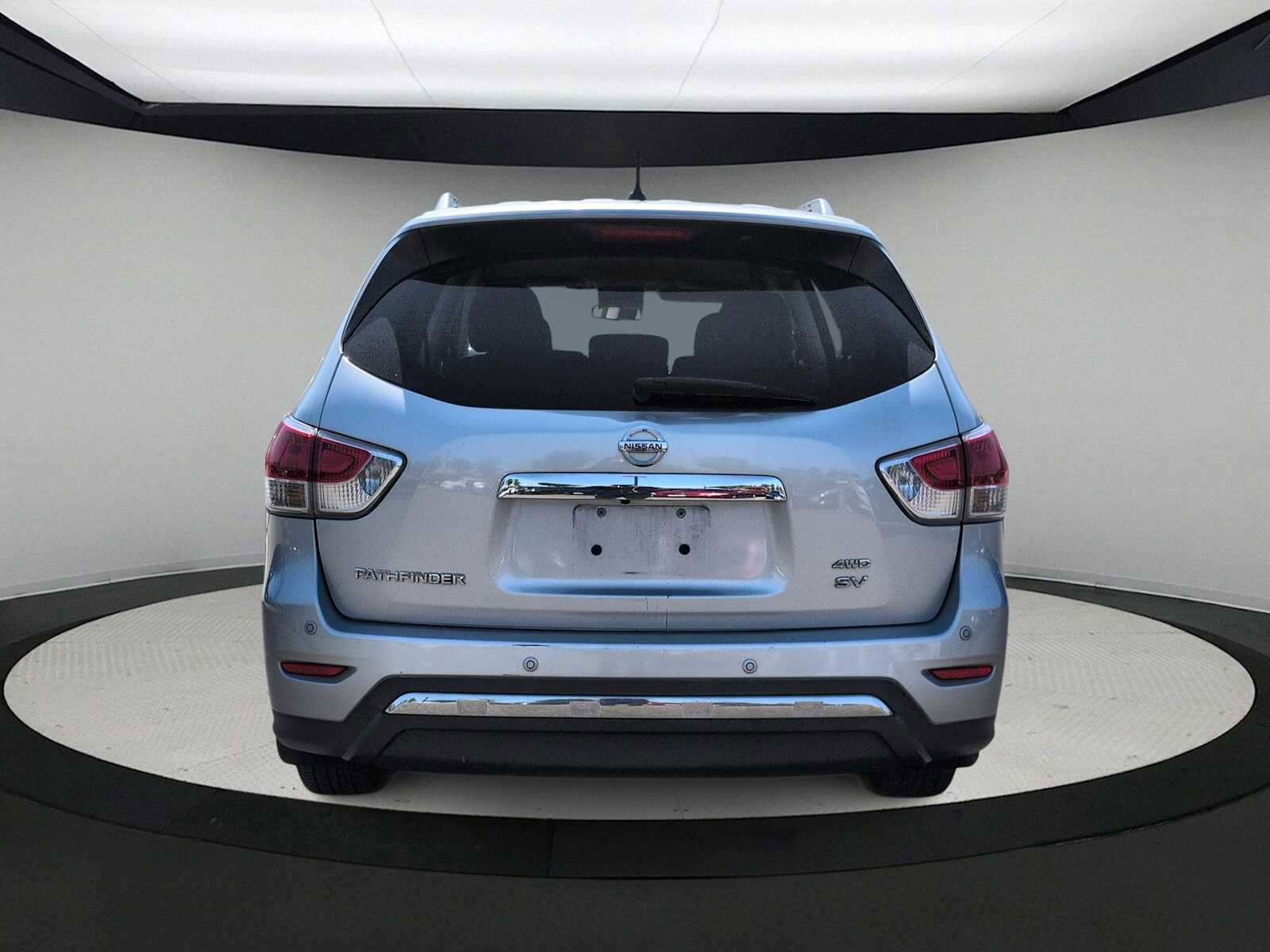 Used 2014 Nissan Pathfinder SV image 7