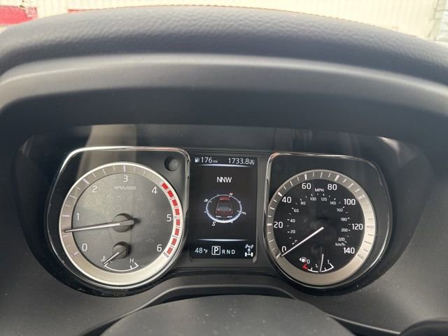 Used 2016 Nissan Titan Platinum Reserve image 25