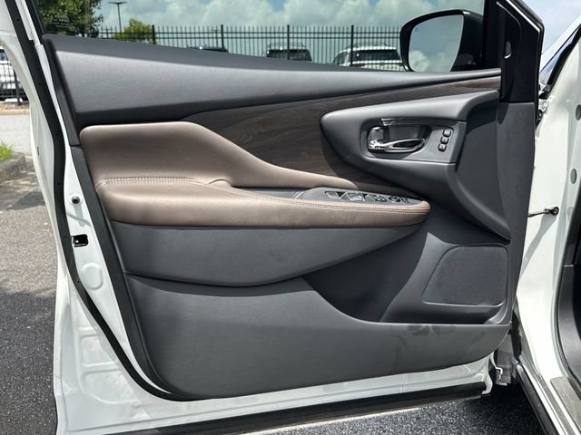 Certified 2024 Nissan Murano Platinum w/ Cargo Package AWD/4WD image 12