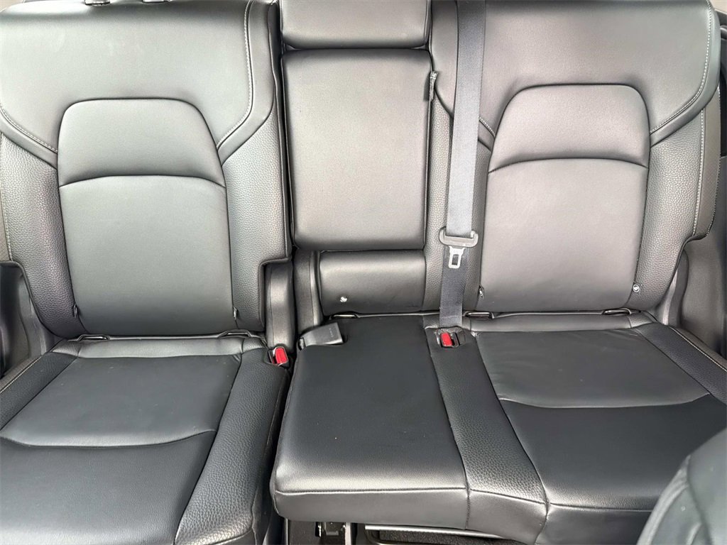 Used 2023 Nissan Pathfinder SL w/ Black Appearance Package image 27