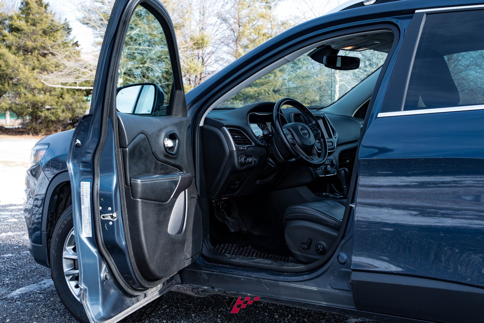 Used 2021 Jeep Cherokee Latitude Lux w/ Comfort/Convenience Group image 22