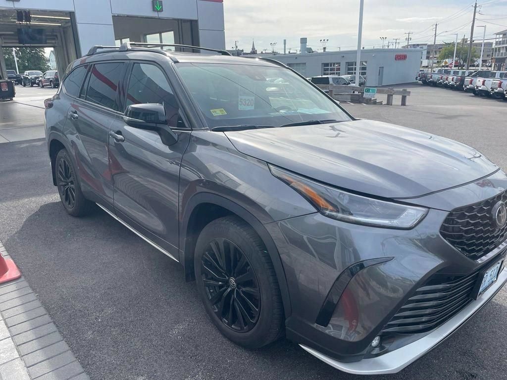 Used 2024 Toyota Highlander XSE