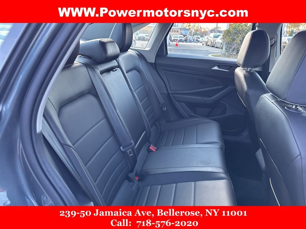 Used 2022 Volkswagen Jetta SE image 18
