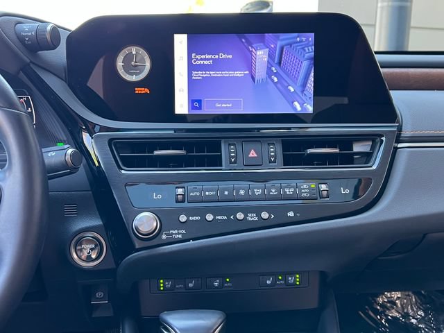 Used 2025 Lexus ES 300h w/ Premium Package FWD image 43