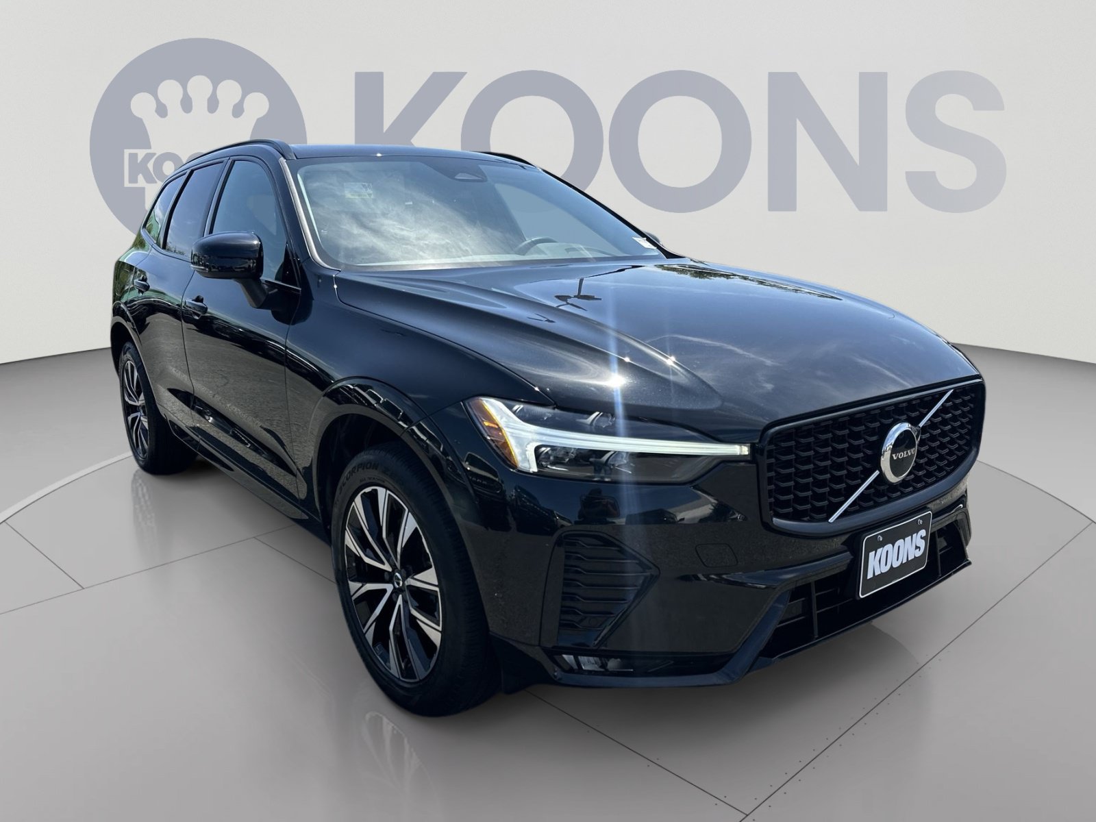 Used 2024 Volvo XC60 B5 Core w/ Climate Package AWD/4WD image 2