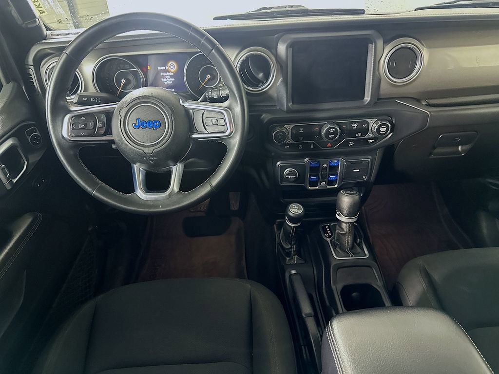 Used 2018 Jeep Wrangler Unlimited Sahara AWD/4WD image 17