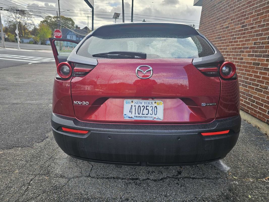 Used 2022 MAZDA MX-30 Electric w/ Premium Plus Pkg image 6