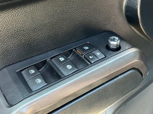 Used 2017 Toyota Tacoma TRD Sport image 14