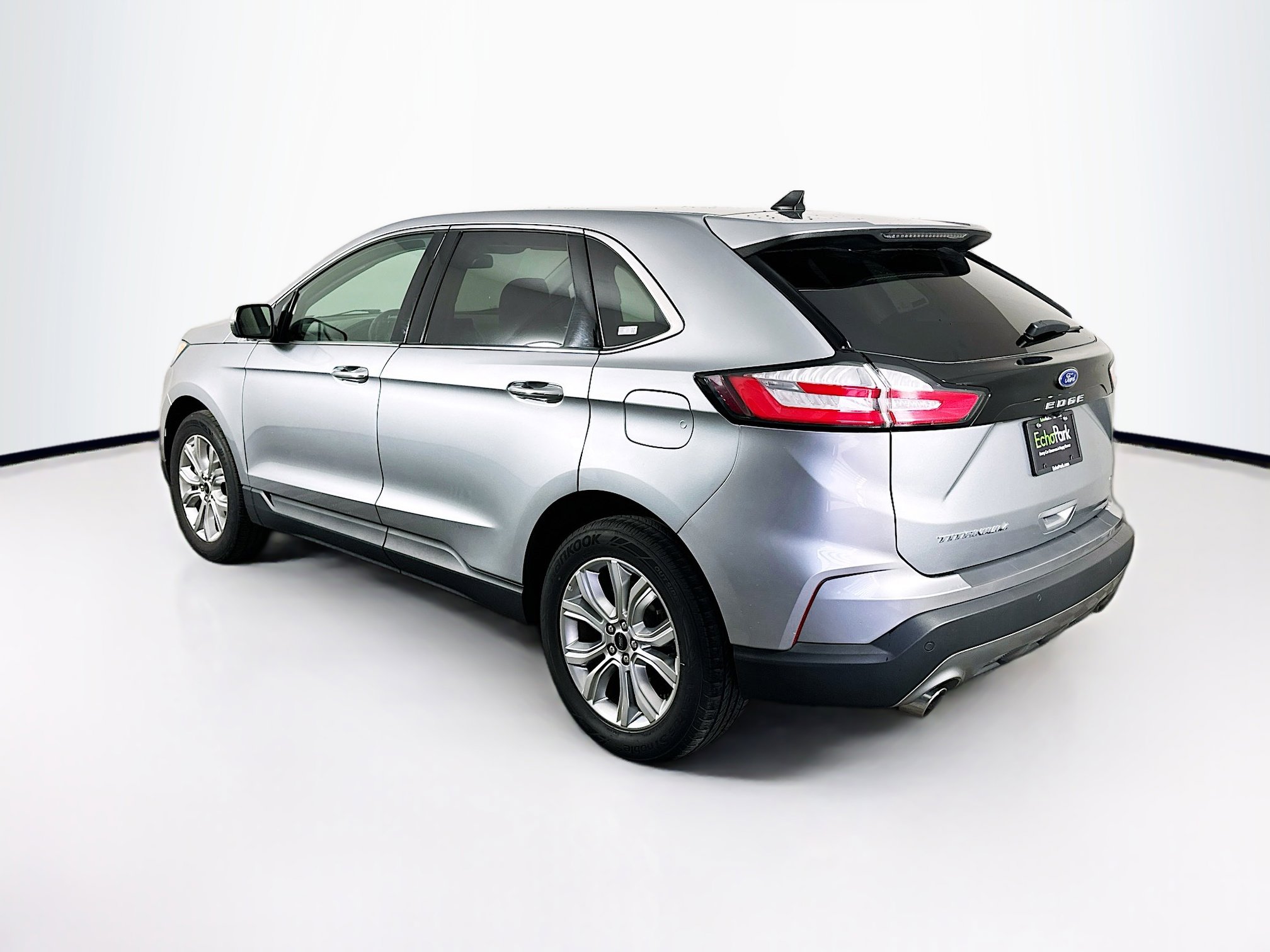 Used 2024 Ford Edge Titanium image 5