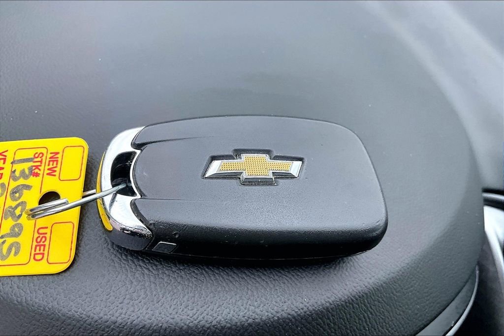 Used 2025 Chevrolet Malibu LT FWD image 13