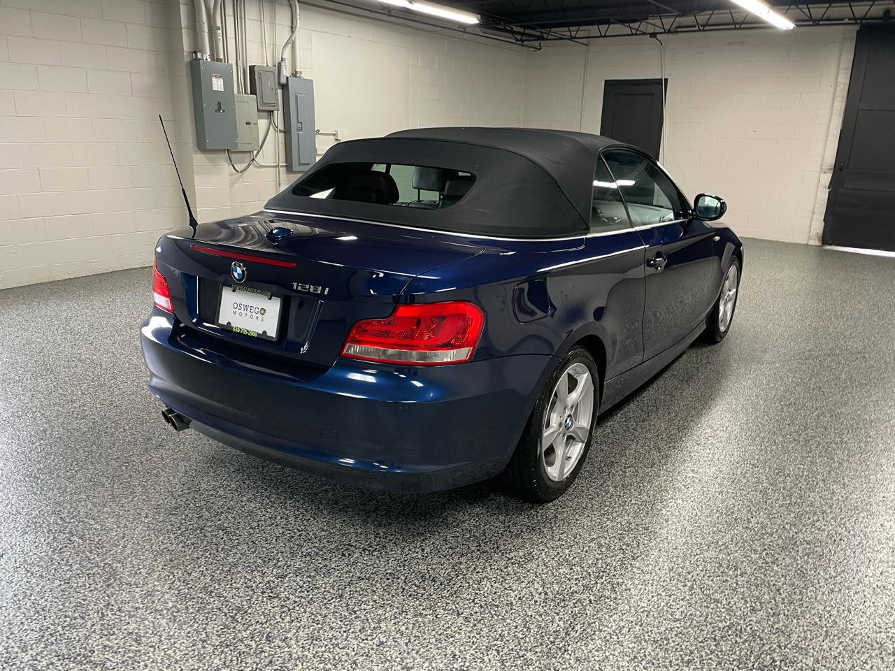 Used 2013 BMW 128i Convertible RWD image 4