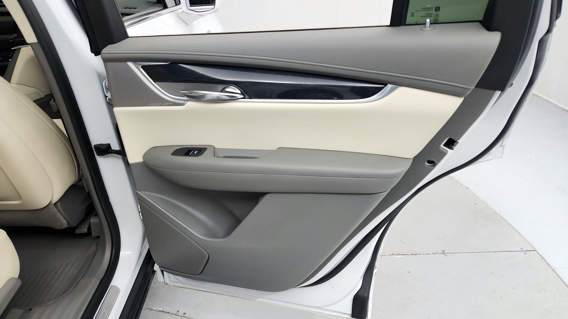 Used 2020 Cadillac XT6 Premium Luxury AWD/4WD image 25