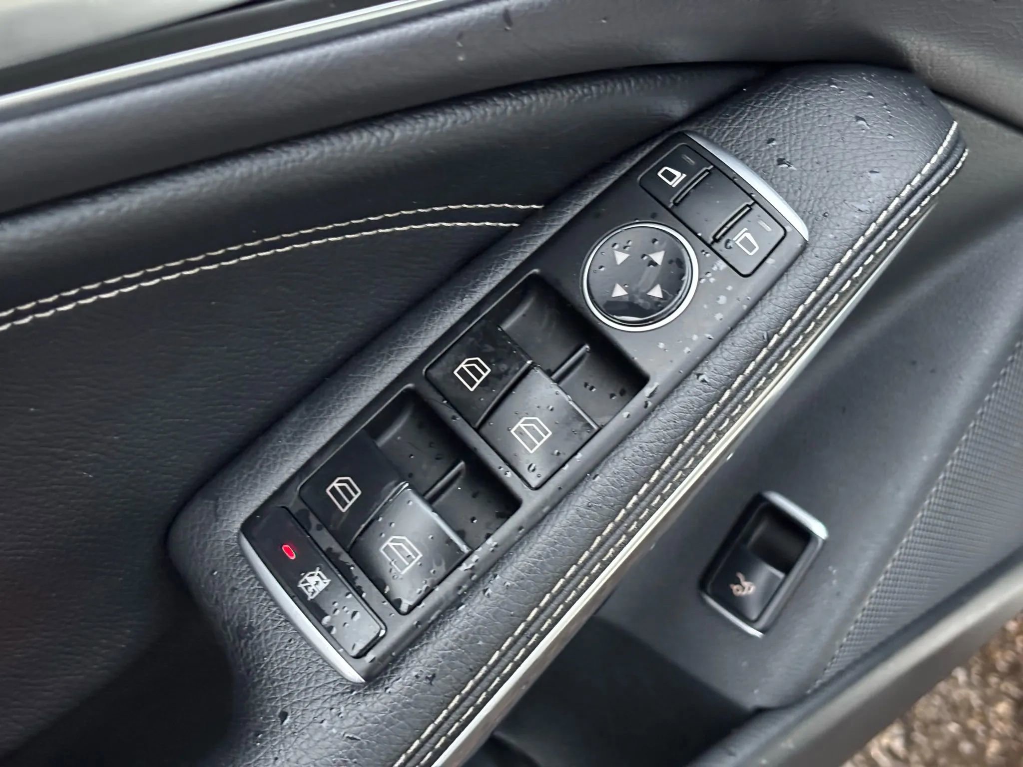 Used 2015 Mercedes-Benz CLA 250 image 23