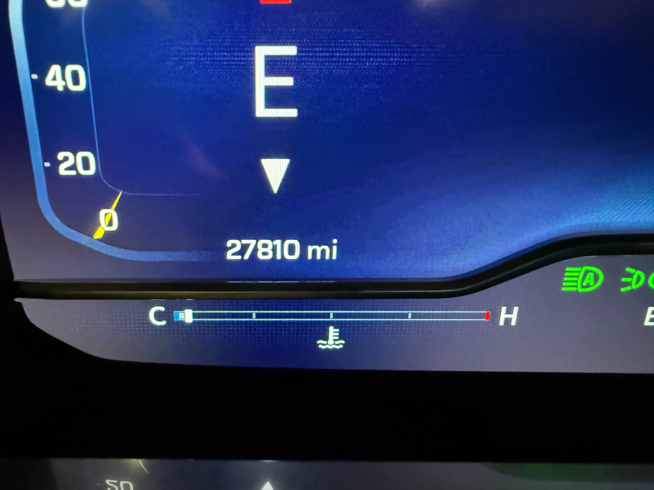 Used 2023 Chevrolet Suburban Premier image 6