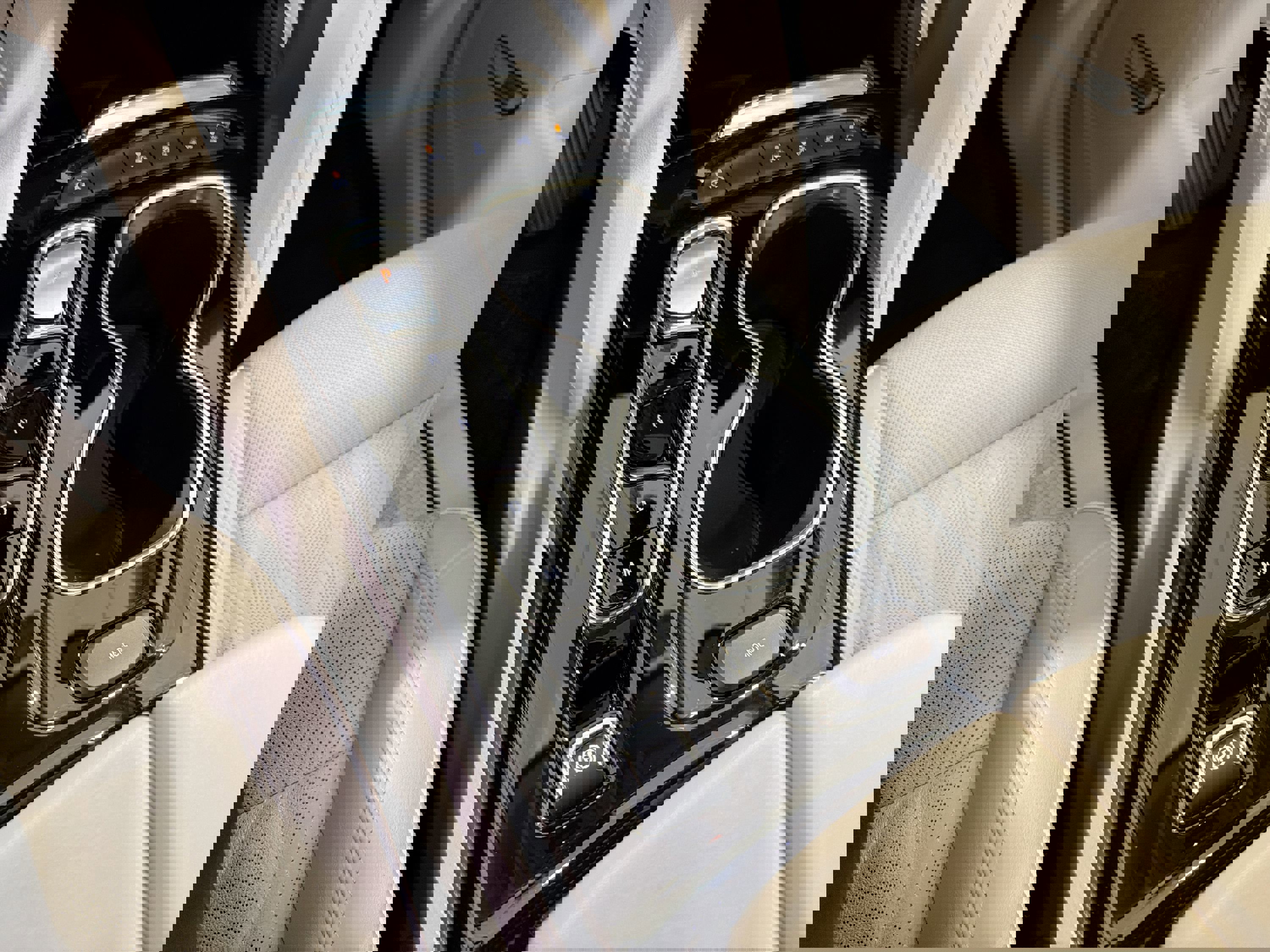 Used 2023 Buick Envision Avenir image 21