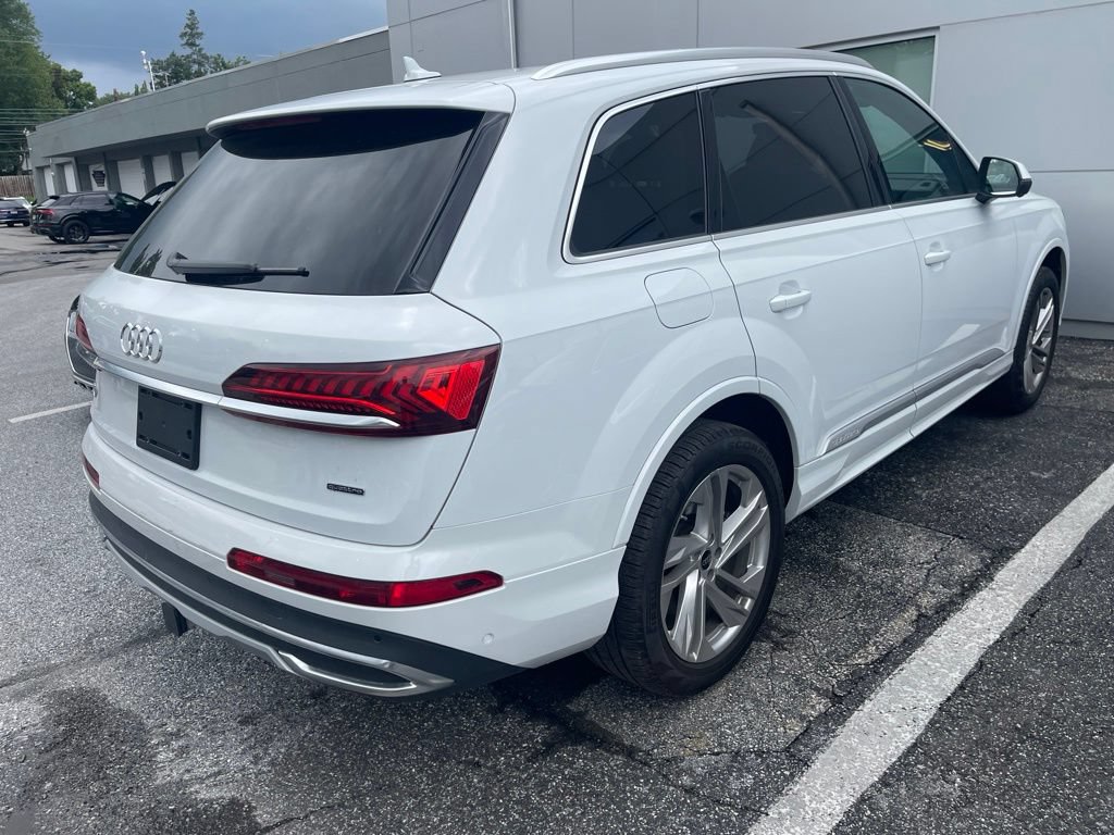 Used 2023 Audi Q7 2.0T Premium w/ Convenience Package AWD/4WD image 2