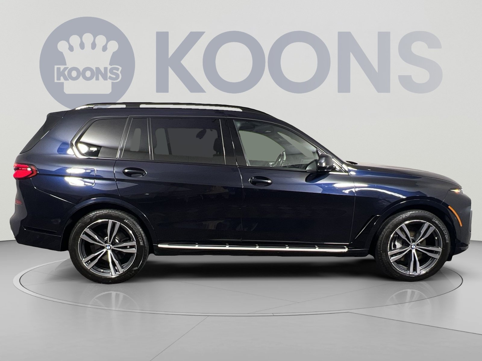Used 2024 BMW X7 xDrive40i w/ M Sport Package AWD/4WD image 12