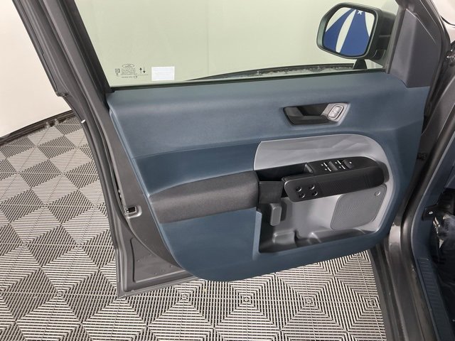 Used 2023 Ford Maverick XL image 8