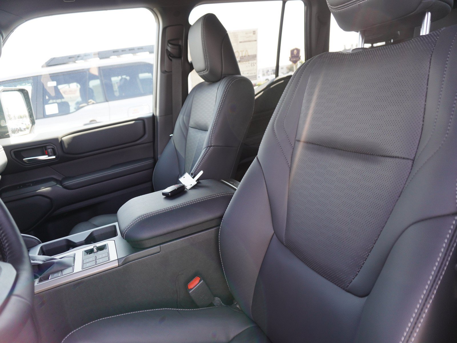 New 2027 Toyota Land Cruiser w/ Premium Package AWD/4WD image 24