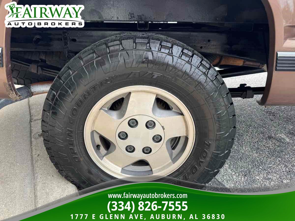 Used 1994 Chevrolet Silverado 1500 4x4 Regular Cab image 26