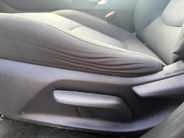 Used 2019 Toyota RAV4 XLE w/ Carpet Mat Package AWD/4WD image 23