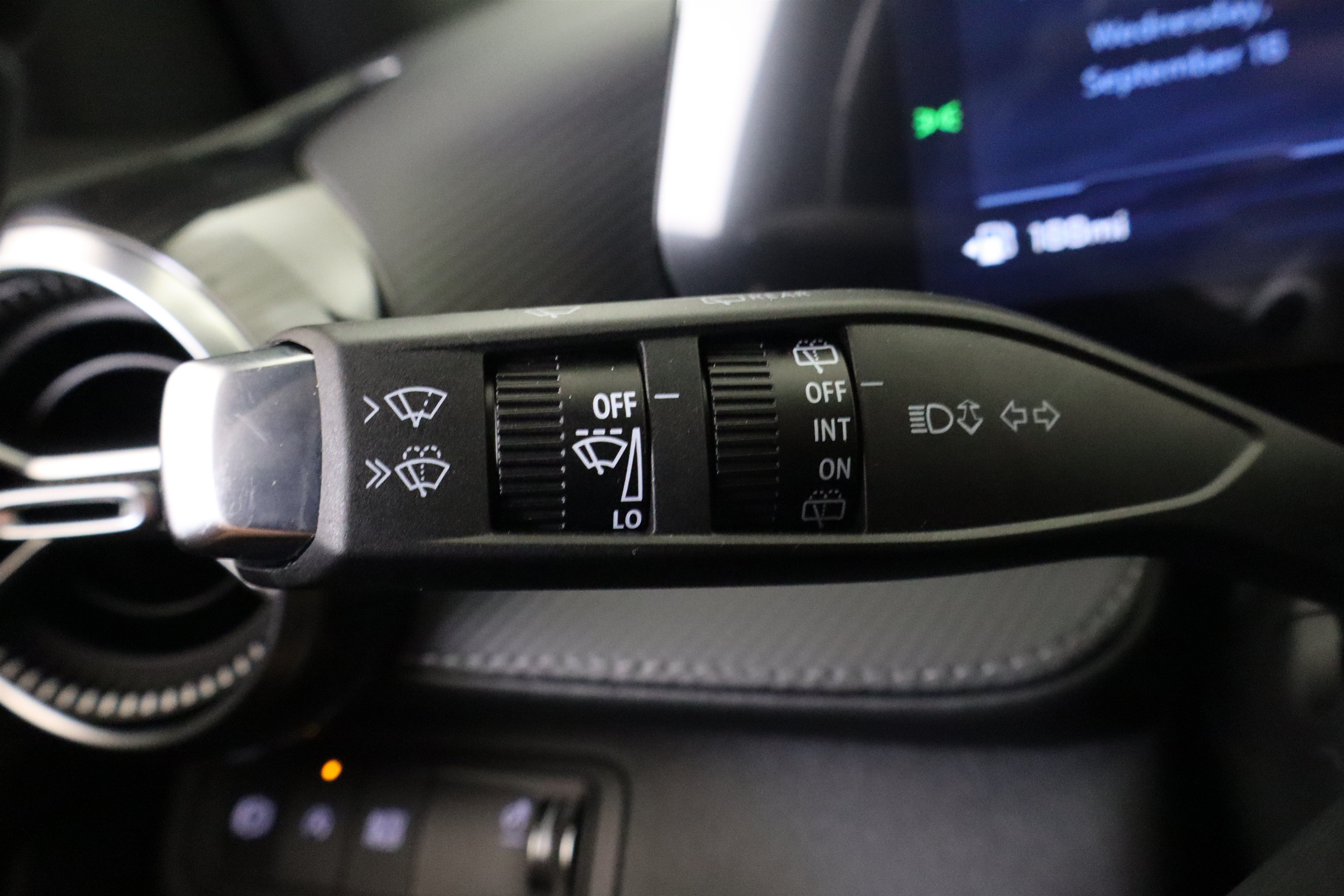 New 2027 Chevrolet Equinox LT FWD image 32