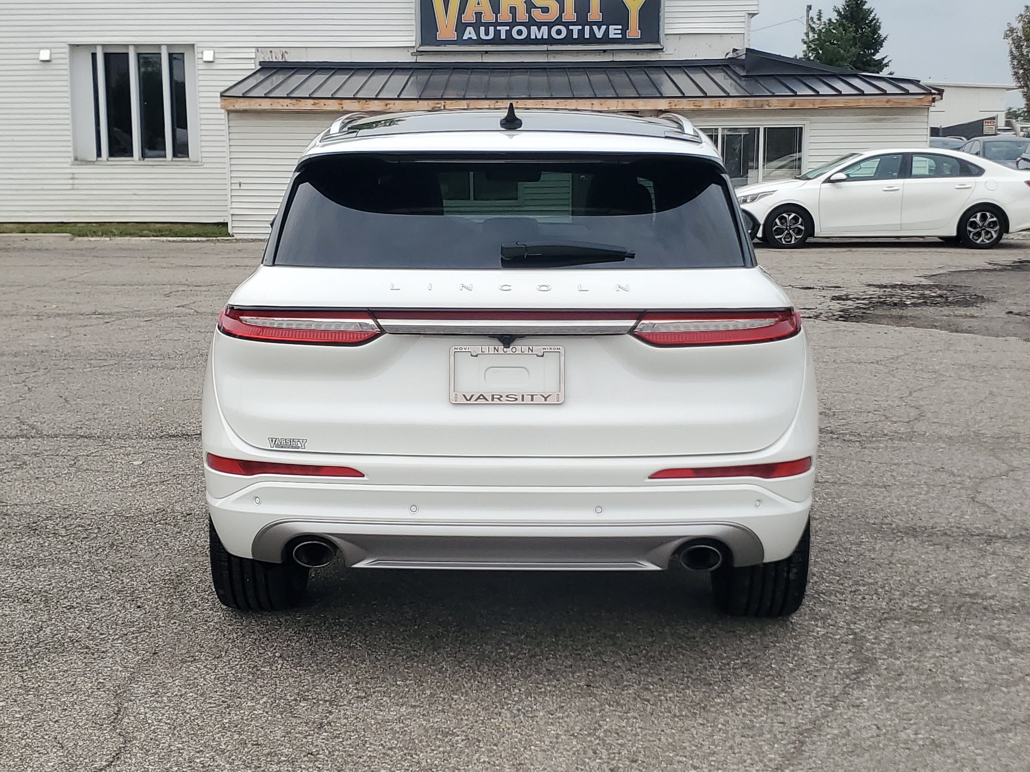 Used 2022 Lincoln Corsair Reserve w/ Equipment Group 201A AWD/4WD image 5