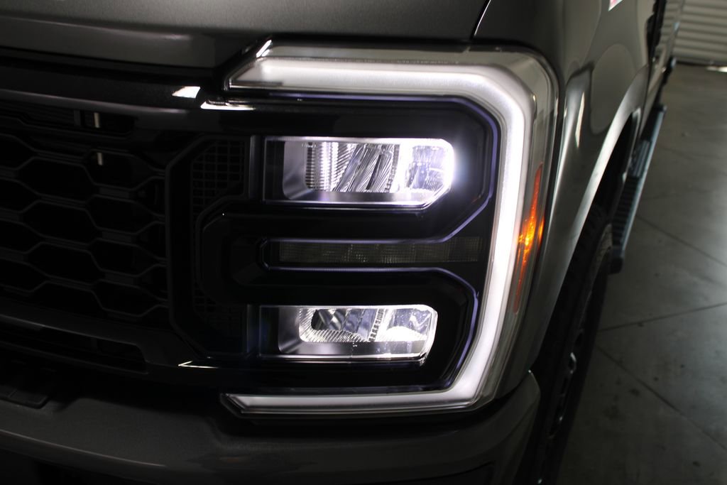 New 2026 Ford F250 Lariat w/ Black Appearance Package image 59