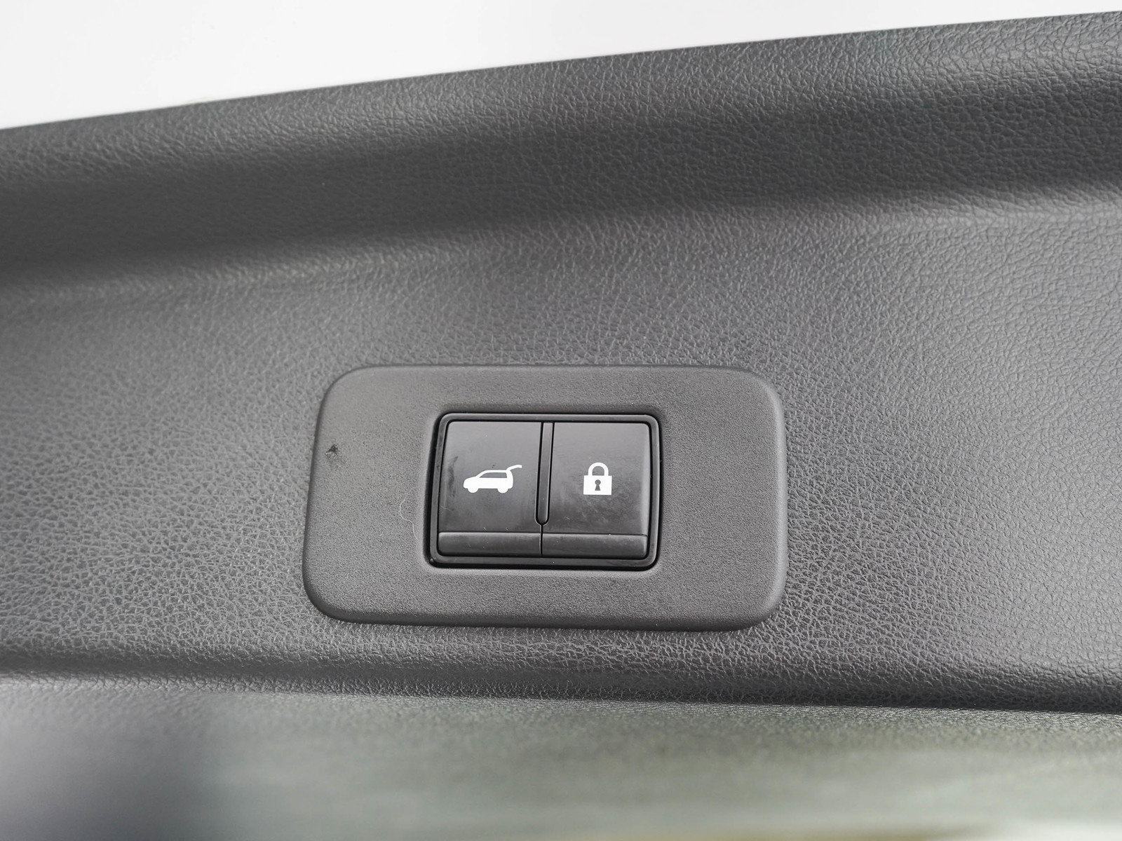 Used 2025 Nissan Murano SL AWD/4WD image 11