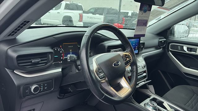 Used 2021 Ford Explorer XLT image 10
