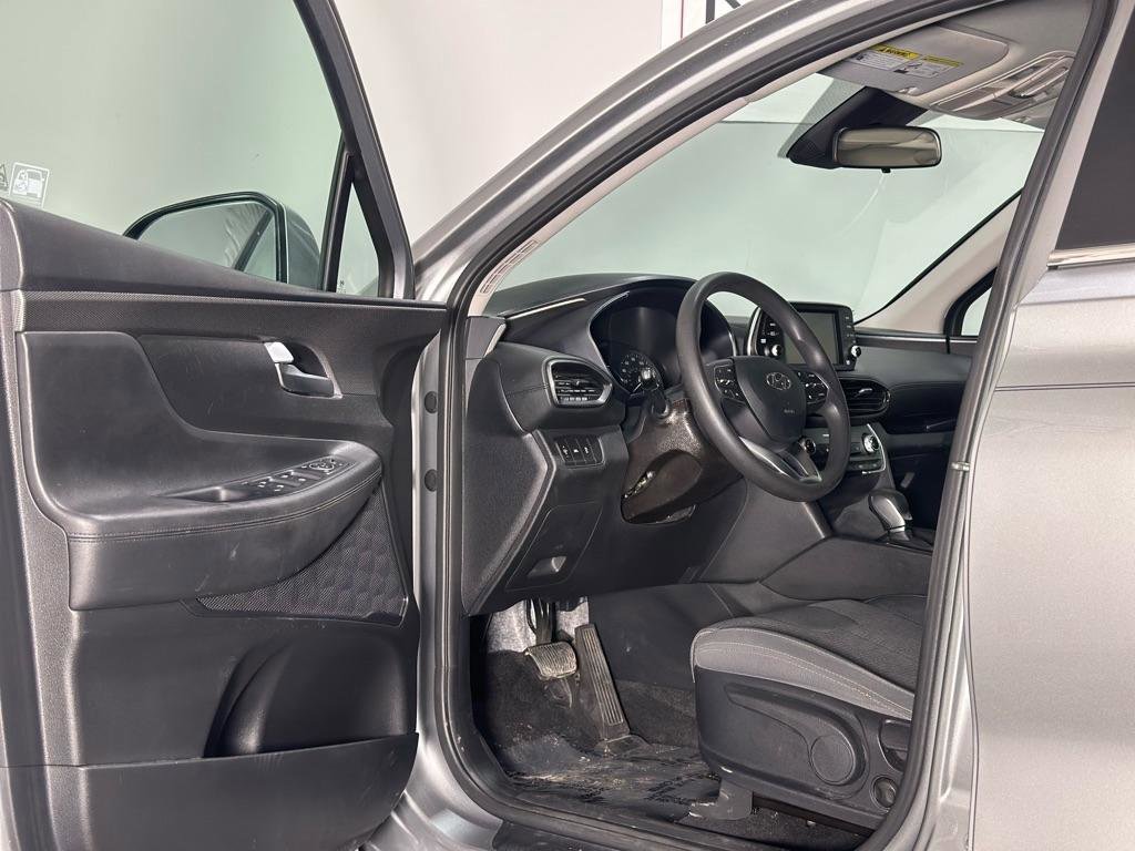 Used 2020 Hyundai Santa Fe SE FWD image 11