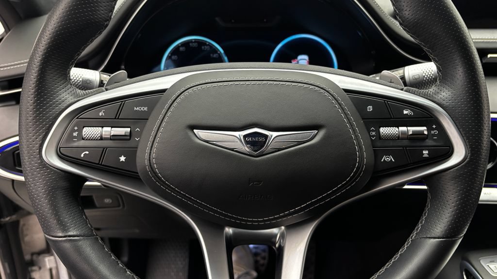 Used 2023 Genesis GV70 3.5T Sport w/ Sport Prestige Package AWD/4WD image 24