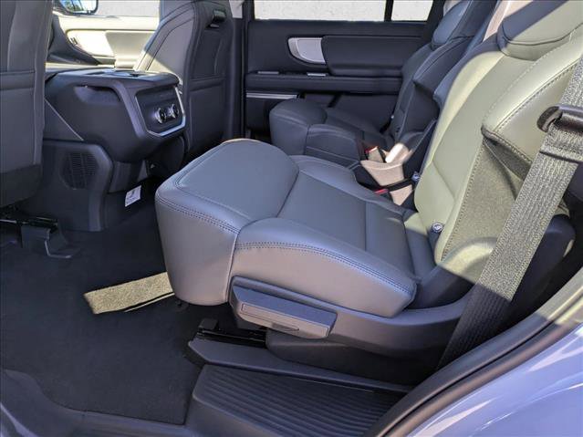 New 2026 Ford Expedition Active image 14