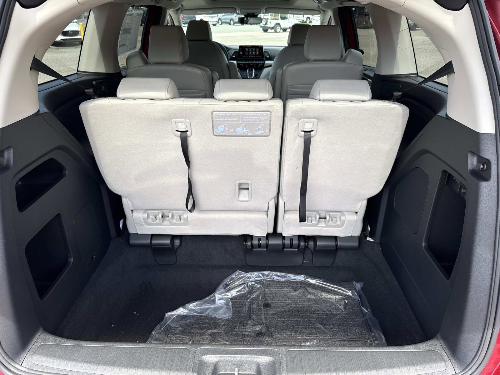 New 2026 Honda Odyssey EX-L image 13