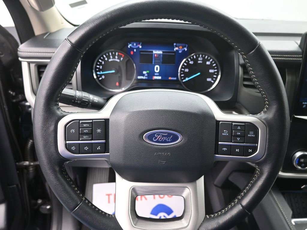 Certified 2024 Ford Expedition XLT image 30