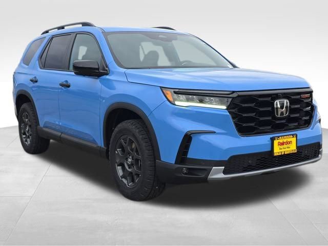 New 2025 Honda Pilot TrailSport