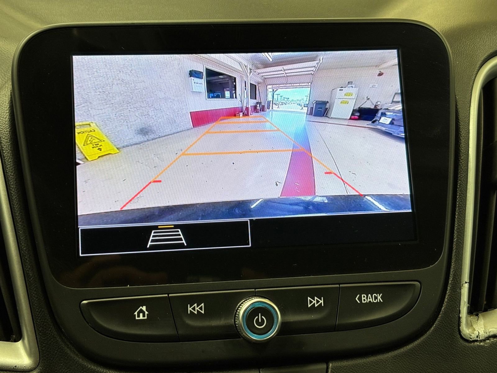 Used 2023 Chevrolet Malibu LT image 24