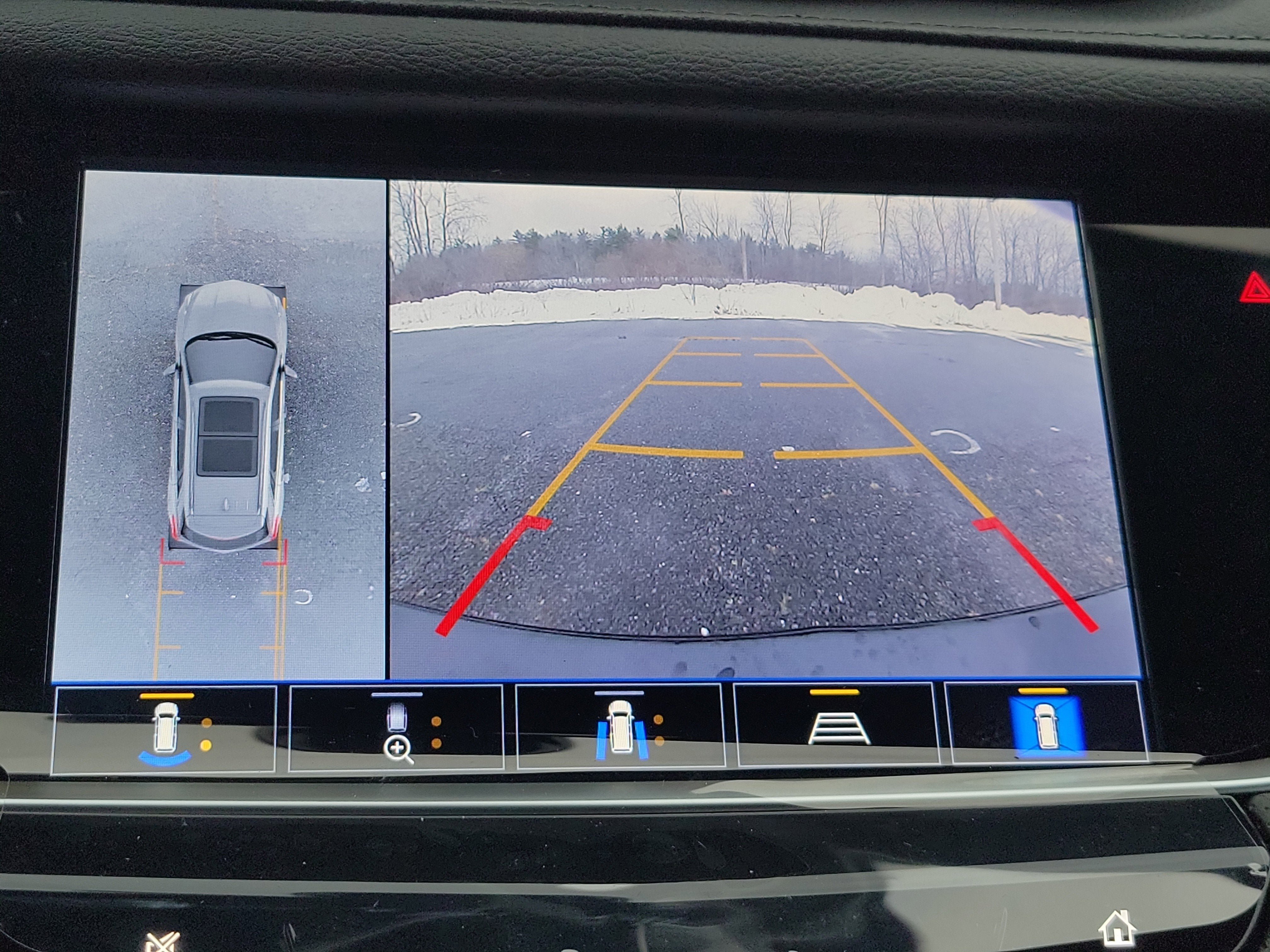 New 2026 Cadillac XT5 Premium Luxury w/ LPO, Floor Liner Package AWD/4WD image 25