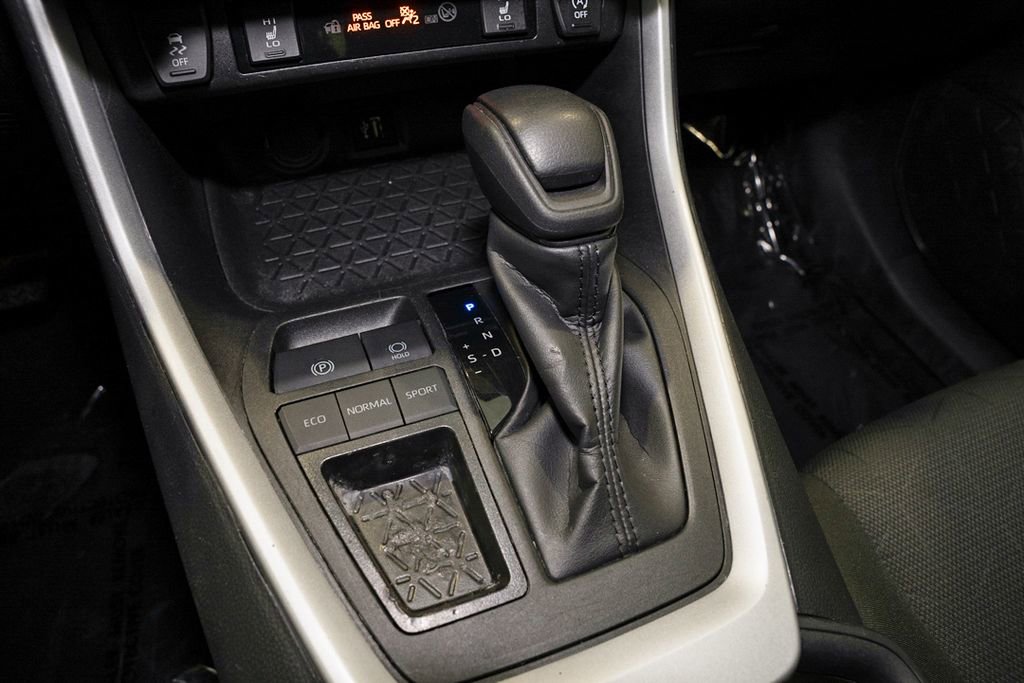 Used 2025 Toyota RAV4 XLE w/ Weather Package image 16