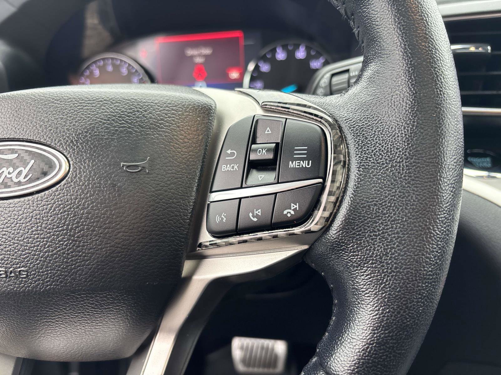 Used 2022 Ford Explorer XLT w/ Equipment Group 202A image 25