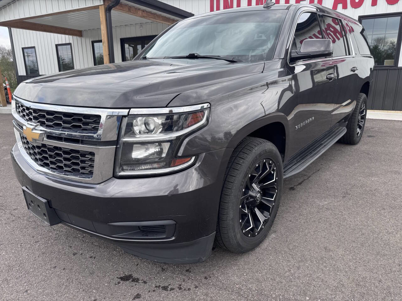 Used 2018 Chevrolet Suburban LT image 2