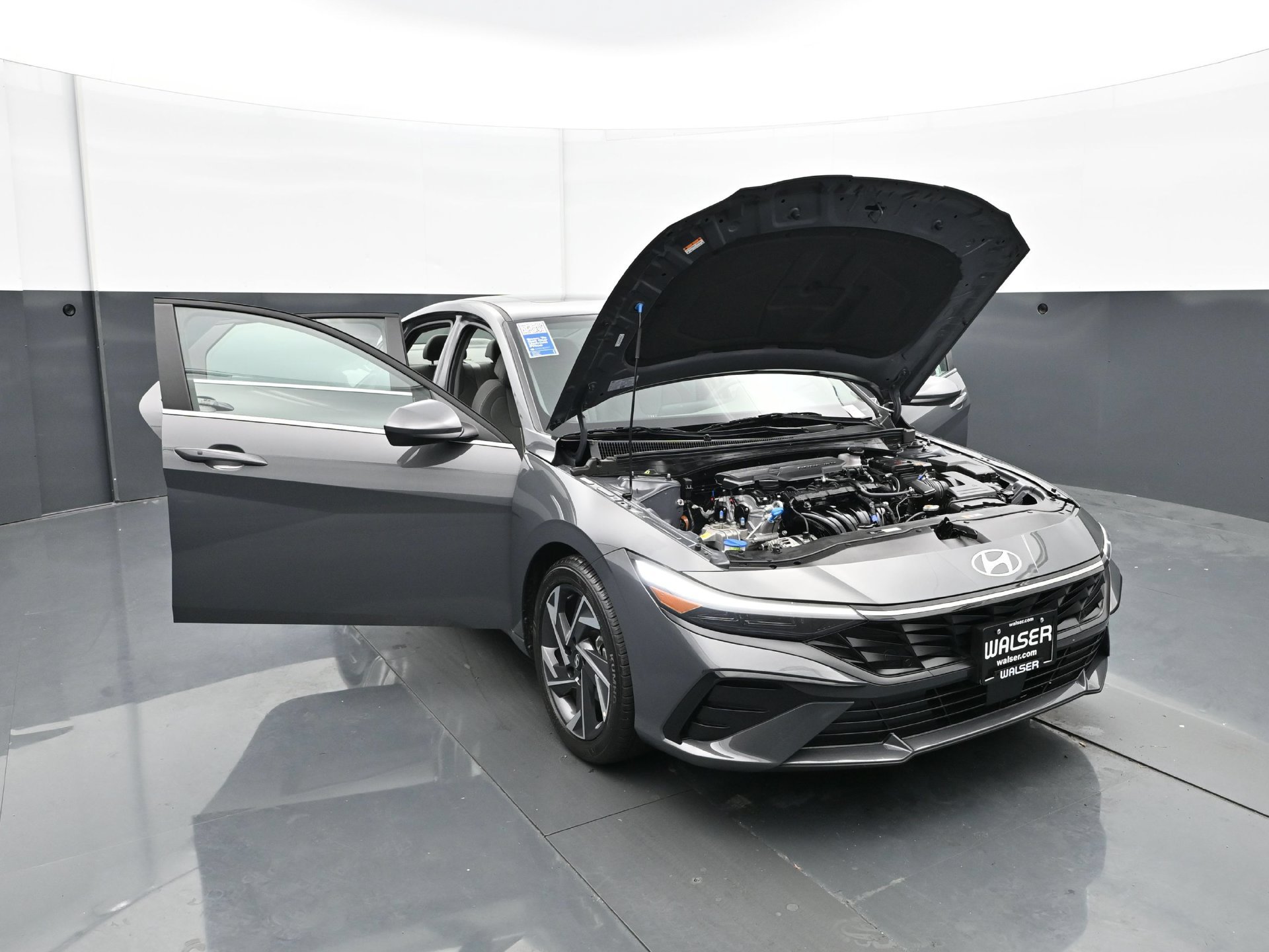 Used 2025 Hyundai Elantra SEL FWD image 40