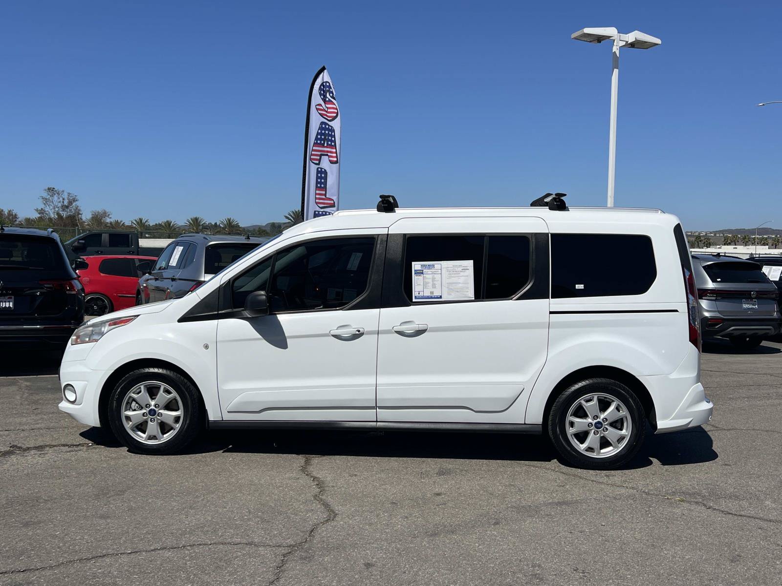 Used 2017 Ford Transit Connect XLT FWD image 2