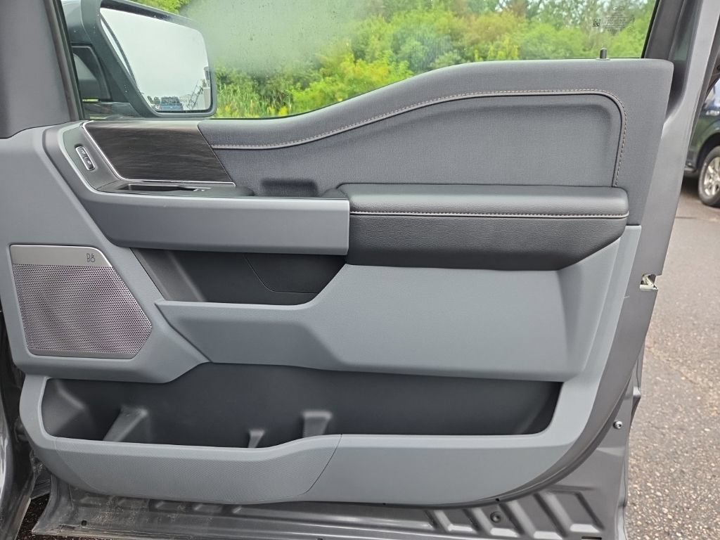 Used 2025 Ford F150 Lariat AWD/4WD image 35