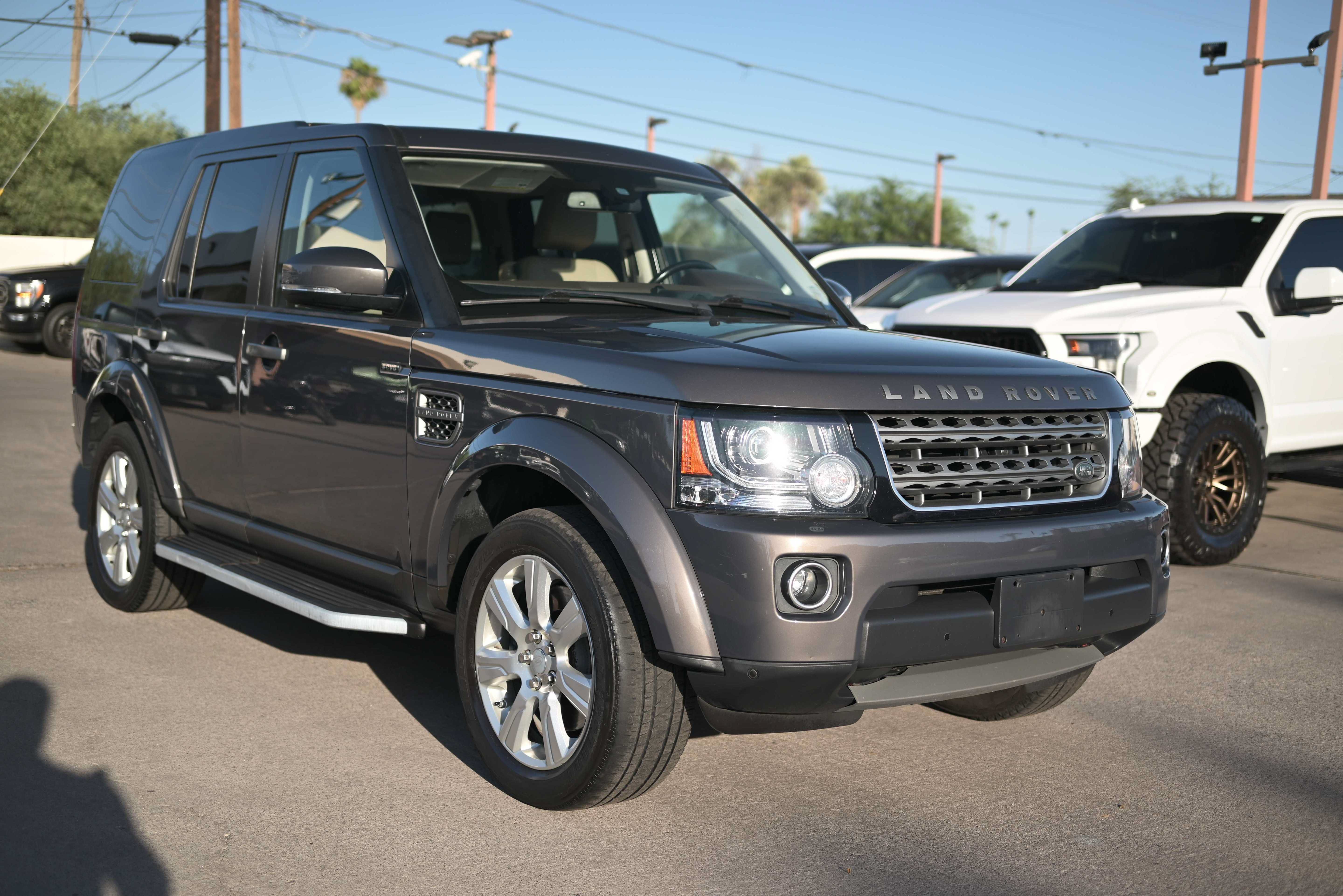 Used 2016 Land Rover LR4 HSE AWD/4WD image 3